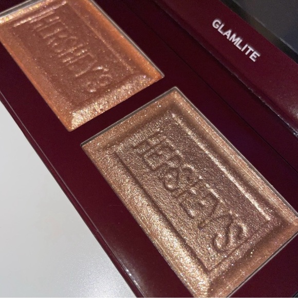 Glamlite Hershey’s Milk Chocolate Face & Body Bronzer
New - Picture 7 of 7